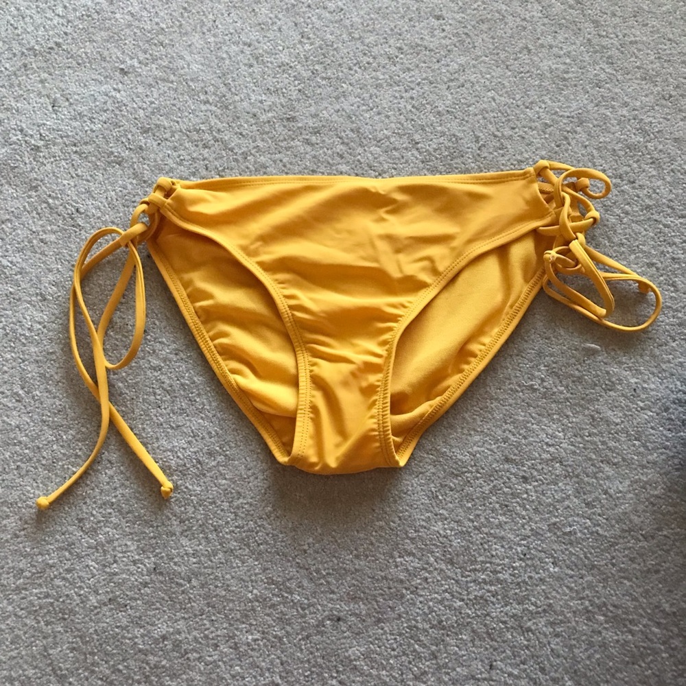 Xhilaration Swim bottoms‎